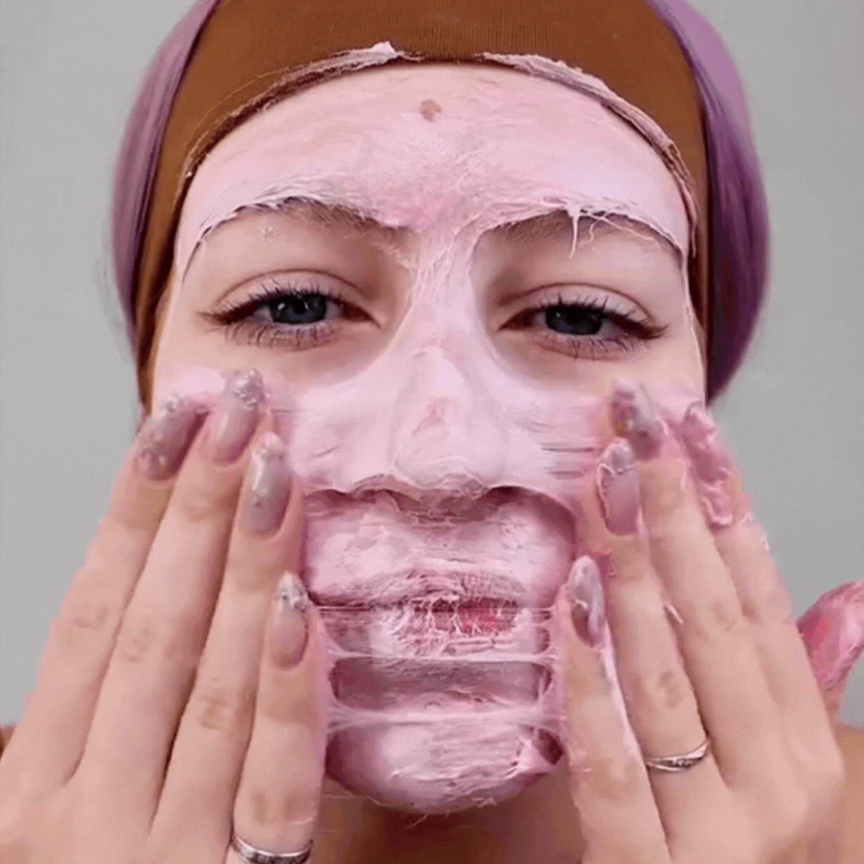 LUNAYA (4).gif__PID:bb9ba906-c30c-41c0-9854-a7d5ad30ee0e